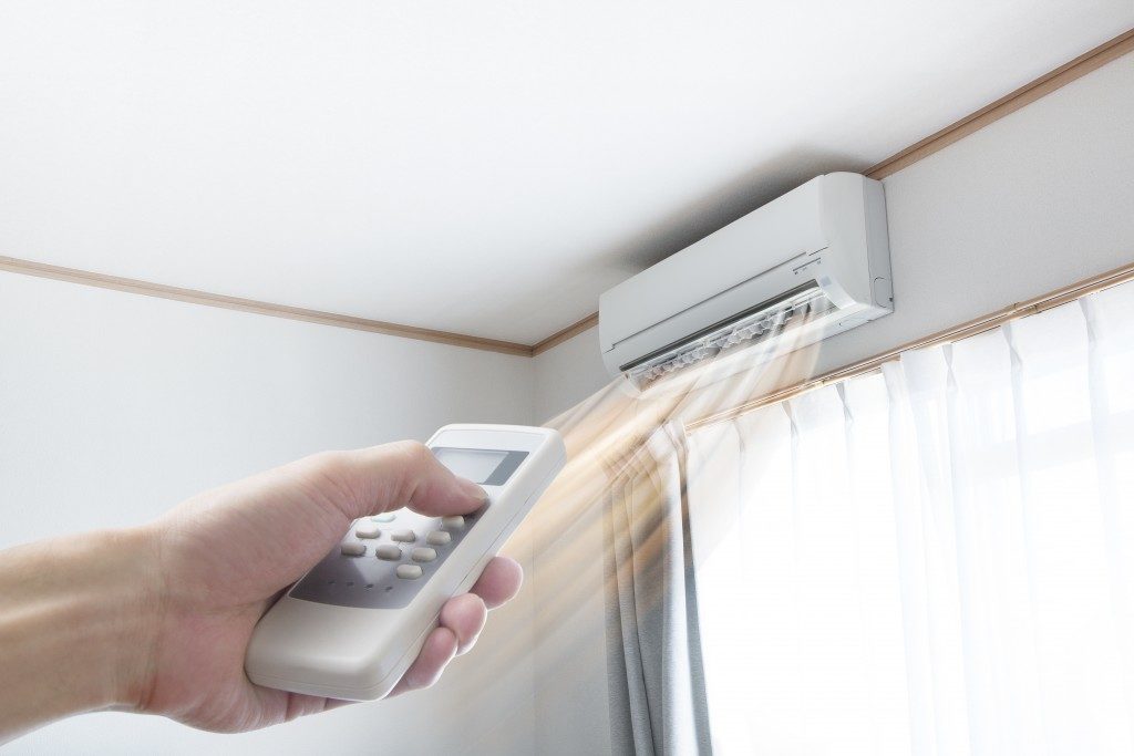 controlling air conditioner with remote